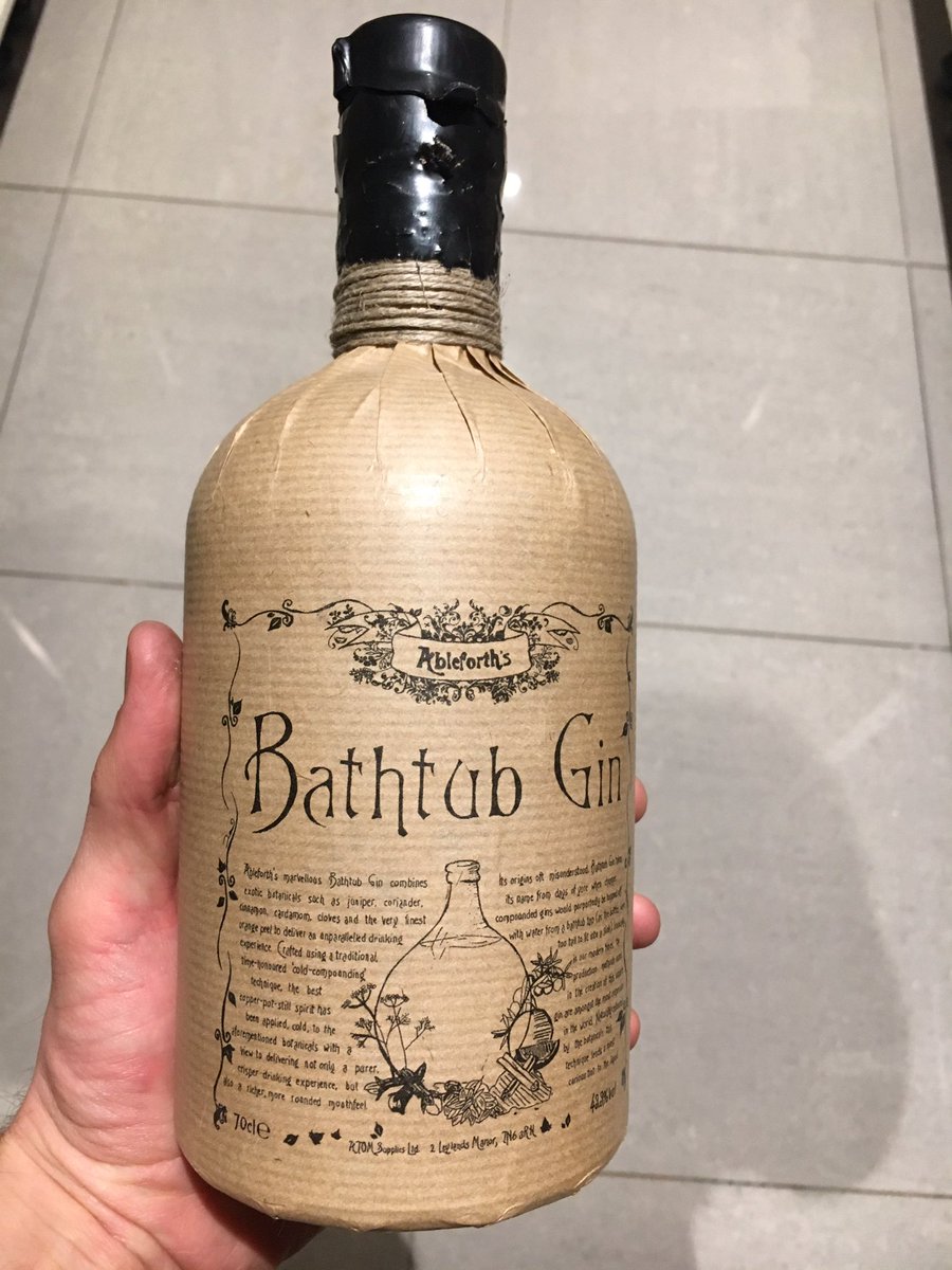 clinthill29's tweet photo. Great 3 points from the lads again. Now it's time to relax 👌. Have a good evening everyone #Bathtubgin https://t.co/CpjF71yXEo
