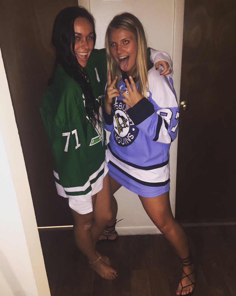 beccazee1's tweet image. hbd abigail♥️🍾 hope it's #littyaf #212121 #ily