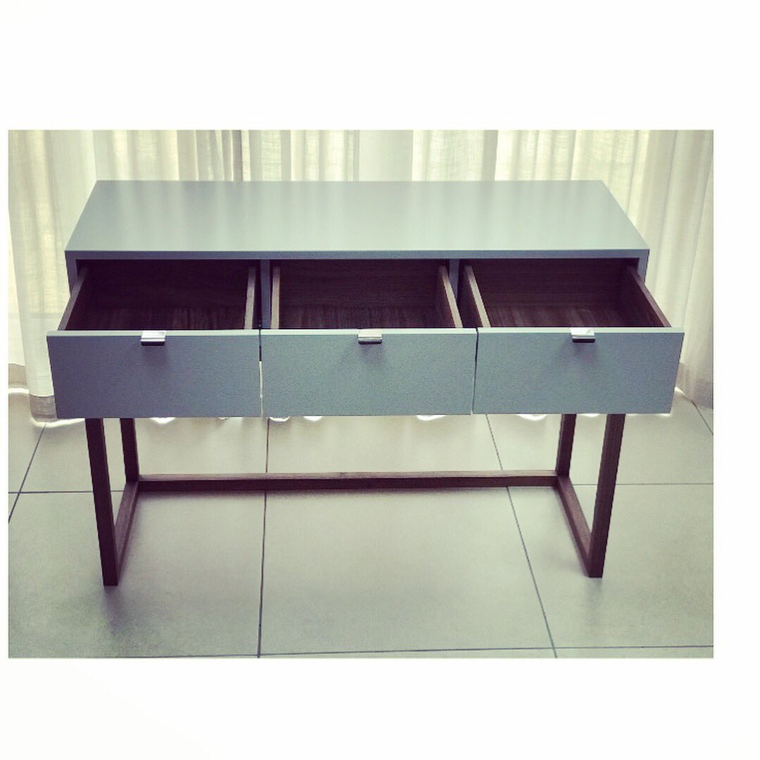 bellaandmae's tweet photo. A little something for a special lady , dressing table finished in lamp room gray, walnut drawers and sits on a walnut stand , the perfect Christmas present . https://t.co/K3mdDtNkCg