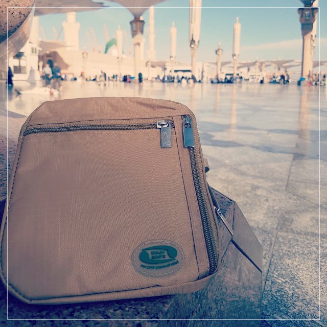 HajjSafePak's tweet photo. Thank you @dilwarmohit for taking these photos! If anyone is going to hajj/umrah and would like to be part of the hajjsafe photo series, then please get in touch! We would give u complimentary hajjsafe products to use &amp; photograph Insha’Allah #photography https://t.co/eFUHToAgyP