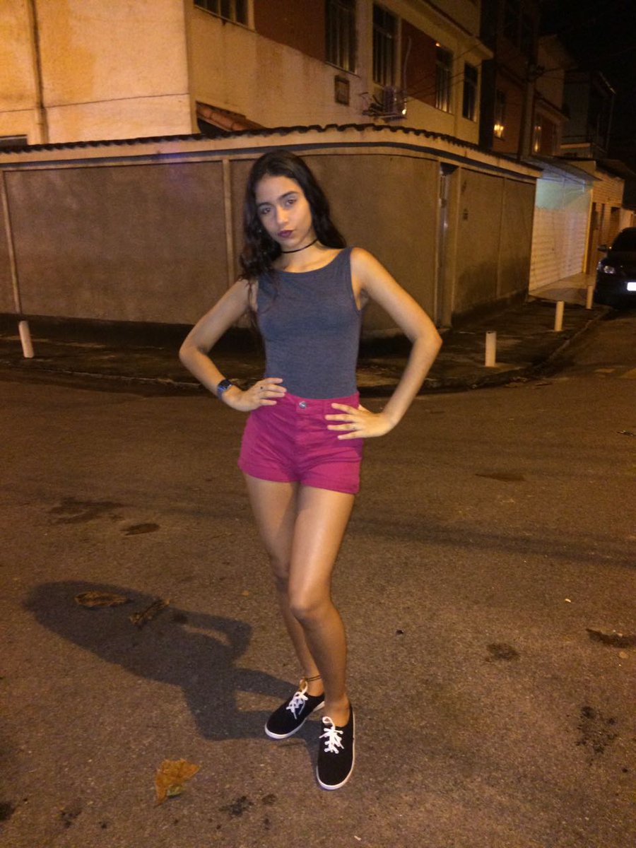 Riitinha753's tweet photo. 3 também pode❤🎄 https://t.co/4UUeZbjziv