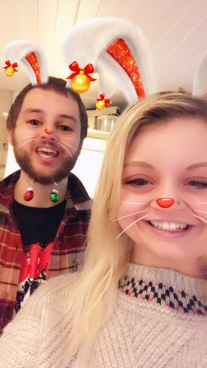 SJCraig22's tweet photo. Merry Christmas/Boxing Day ❤️ #boyfriend #merrychristmas #christmas #boxingday #smiles #Celebrations #snapchat #filters https://t.co/bv176g0LwQ