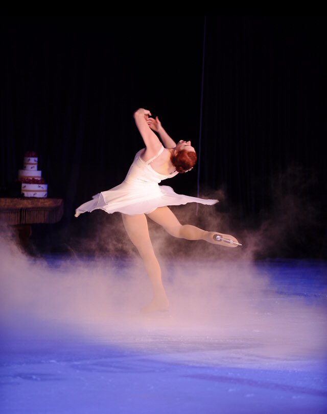 ba985_'s tweet photo. From Nutcracker on Ice 😁⛸❄️ #figureskating #laybackspin https://t.co/4LqKJLHteD