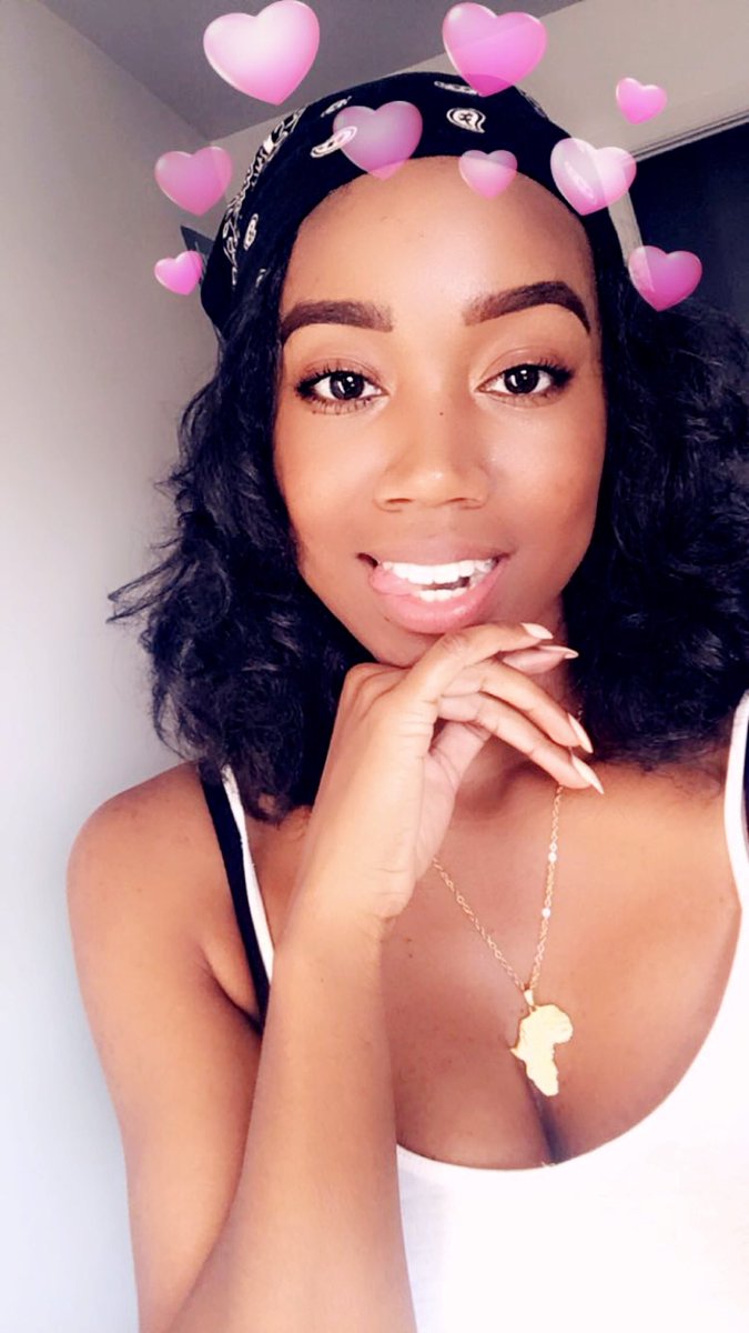 EllesWorld__'s tweet photo. Figured I’d hop on #BlackQueensofVCU 🌻 https://t.co/6KZXqueMJj