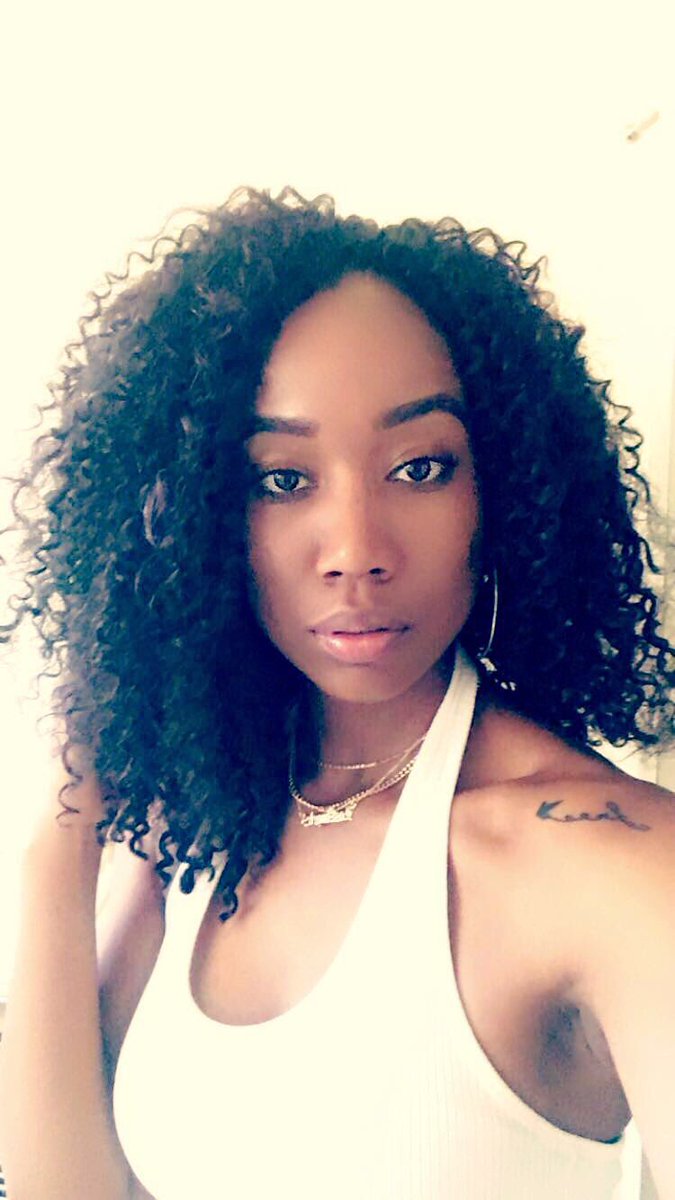 EllesWorld__'s tweet photo. Figured I’d hop on #BlackQueensofVCU 🌻 https://t.co/6KZXqueMJj