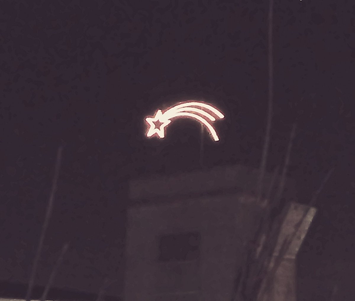 Que per molts Nadals més el cel de #lleida estigui il·luminat per l'estel del Pessebre Vivent d' <a href="/HangarMagraners/">HangarMagraners</a>.