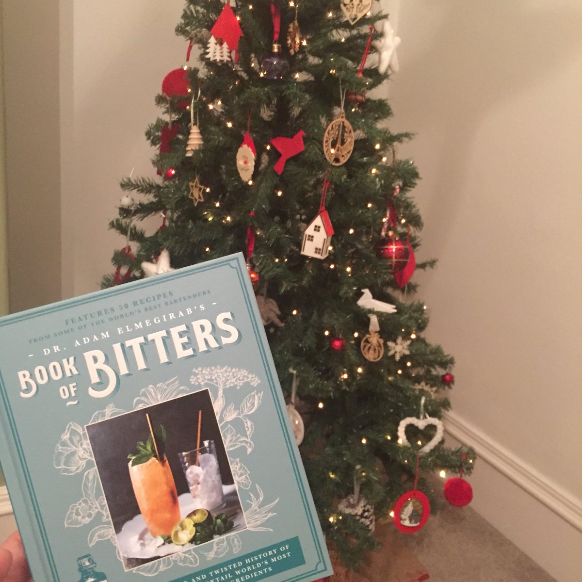 MacCocktail's tweet photo. Christmas is over but you still need this book!
RT @Doctor__Adams: Been a strange but incredible experience seeing so many receive @Doctor__Adams #BookOfBitters as a gift this Christmas ❤️ https://t.co/rQ8Ph0eyaV