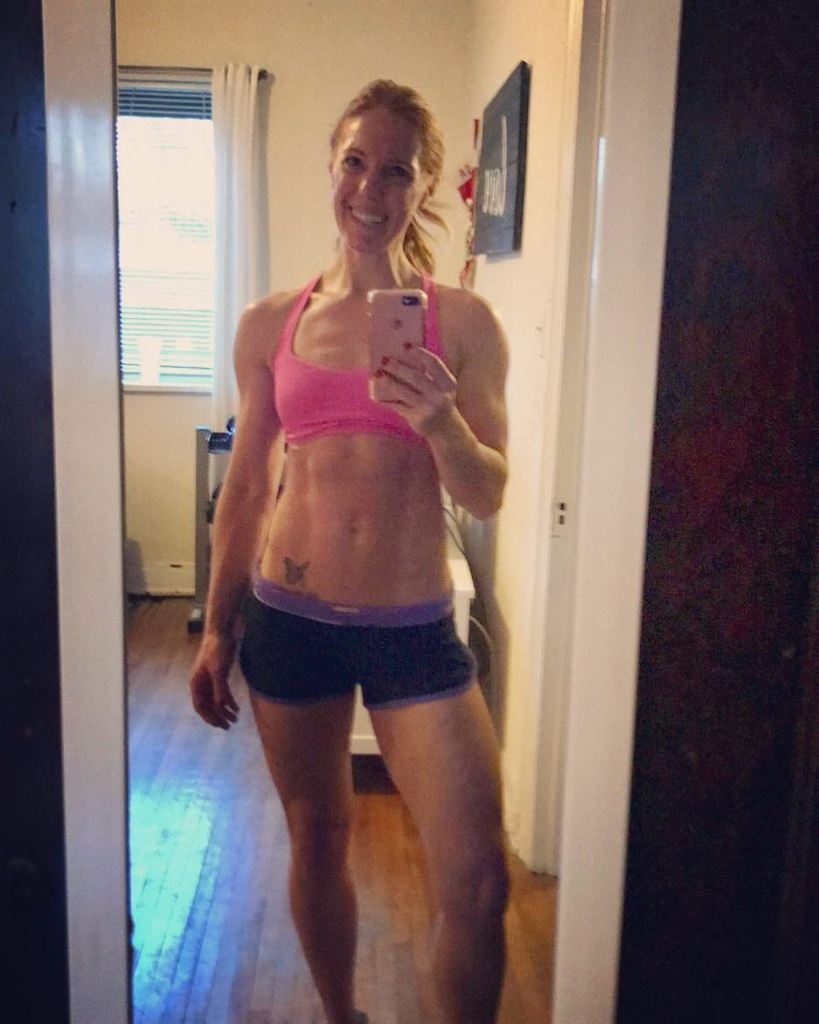 BeyondFit_Lisa's tweet photo. Detox has begun! A rough workout today after all the indulging I’ve done. Working on flushing out water and increasing energy. Plus I have a NYE dress to fit into! 😂💃🏼 #priorities #detox #healthyhappybalancedlife #fitover40 #efficientexercise #letsdothisshit https://t.co/Vq00glyEGr