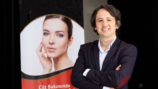 Afganistan'a kozmetik ürünü ihraç ediyor
 Türk girişimci Yasin Çörekçi, “kurtlar sofrası” olarak nitelendirdiği kozmetikte her yıl yüzde 100 büyüyor.       Afganistan’a ihracat yapıyor, bu yıl İngiltere pazarına girmeye hazırlanıyor.