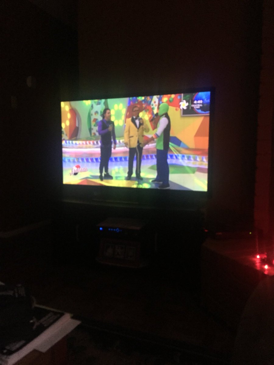 _jazmindaniela's tweet photo. #acabtelo Saludos desde Houston!!!! Donde está el guardia?😇💋 @brandon_meza @_ninjarin @mario_bezares https://t.co/VuNp89yWG1