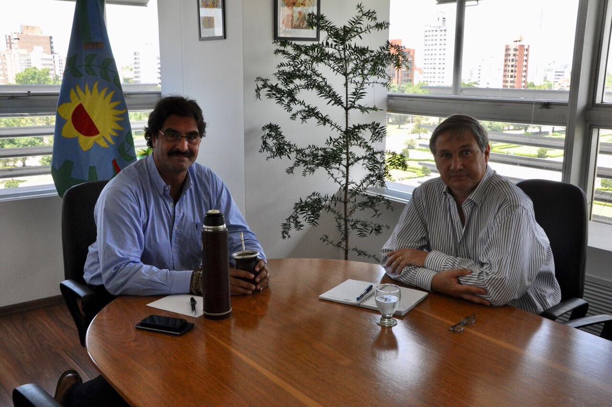 ljsarquis's tweet photo. Gracias @Jbalbinj x venir hoy a La Plata; buena reunion t mucho x hacer juntos y trabajando con @intaargentina cada vez mejor @AgroindustriaBA @AgroindustriaAR @mariuvidal https://t.co/Mh1TcdBrkv