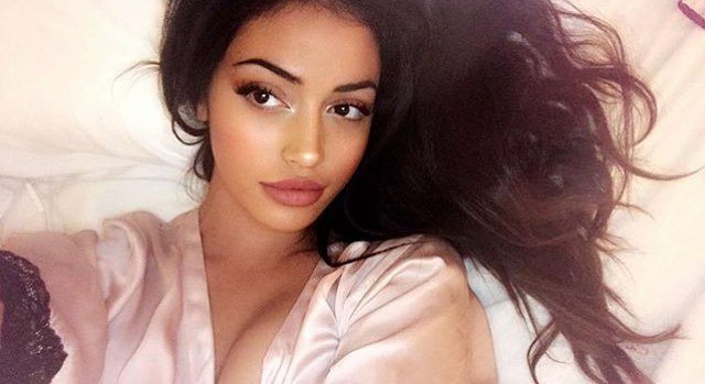 - Nunca te definas por tu pasado. Fue solo una lección, no una sentencia de por vida.