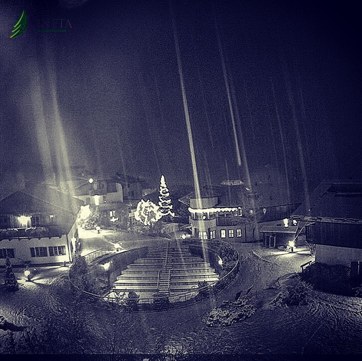 PinetaHotels's tweet photo. #letsissnow ..! Domani mattina occhio alle #webcam del Pineta... #goodmorning #snowpower #snow https://t.co/VdSIAjkJxf