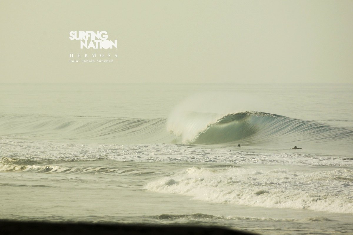 SurfingNationCR's tweet photo. ·Hermosa estará cerrada para bañistas desde hoy·
Muy #Hermosa pero traicionera; NO es una playa para bañistas y NO es una playa para aprender a surfear. 
Entérate en https://t.co/b1MZjICRcv
#SurfingNationMag La Revista de Surf de #CostaRica 🇨🇷️ https://t.co/swdpbdLTU8