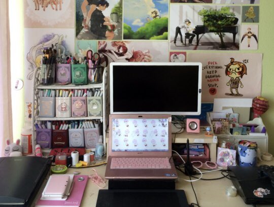 Kaiami's tweet photo. I found these photos from 2011-2017 of the same table it’s almost unbelievable that it’s the same workspace...every time my workpace gets tidier I can feel myself leveling up https://t.co/9f2iUK5qDY