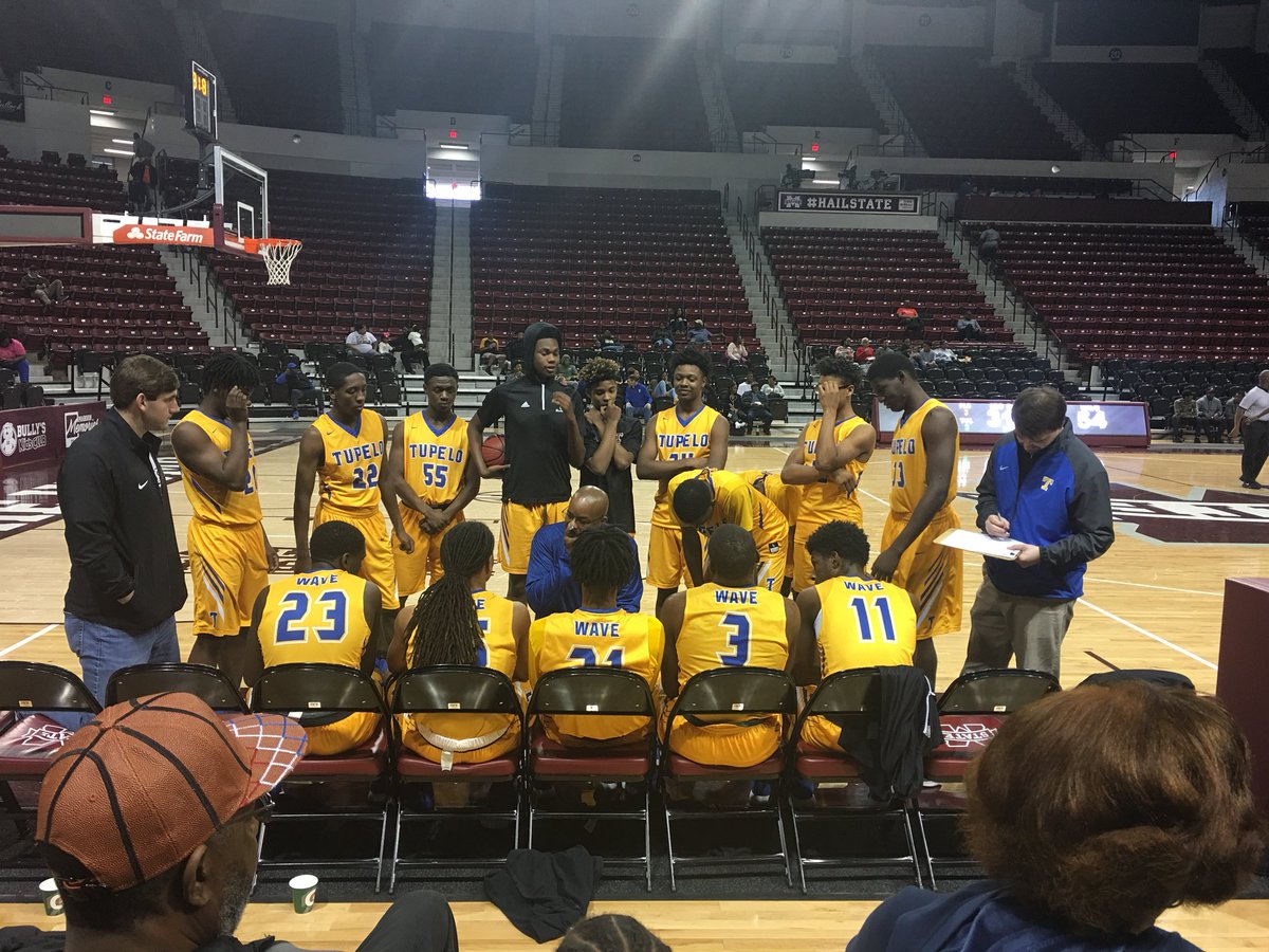 erykahtennille's tweet photo. “Players must be able to carry out simple instructions from the bench to the court. If they can’t, then they can’t play” – Bob Knight
#HoopsMentality🤘🏽
#AnotherDayAnotherWin😎 https://t.co/VMllqiFJxh