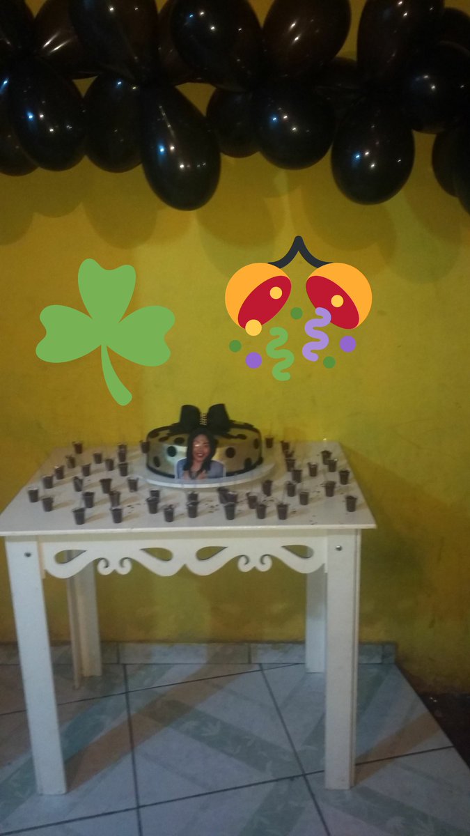 lorathayllan's tweet photo. @taynaraelaura Tatá #faz24 🍻💃🍬👭😍 https://t.co/sZ0NYDTOps