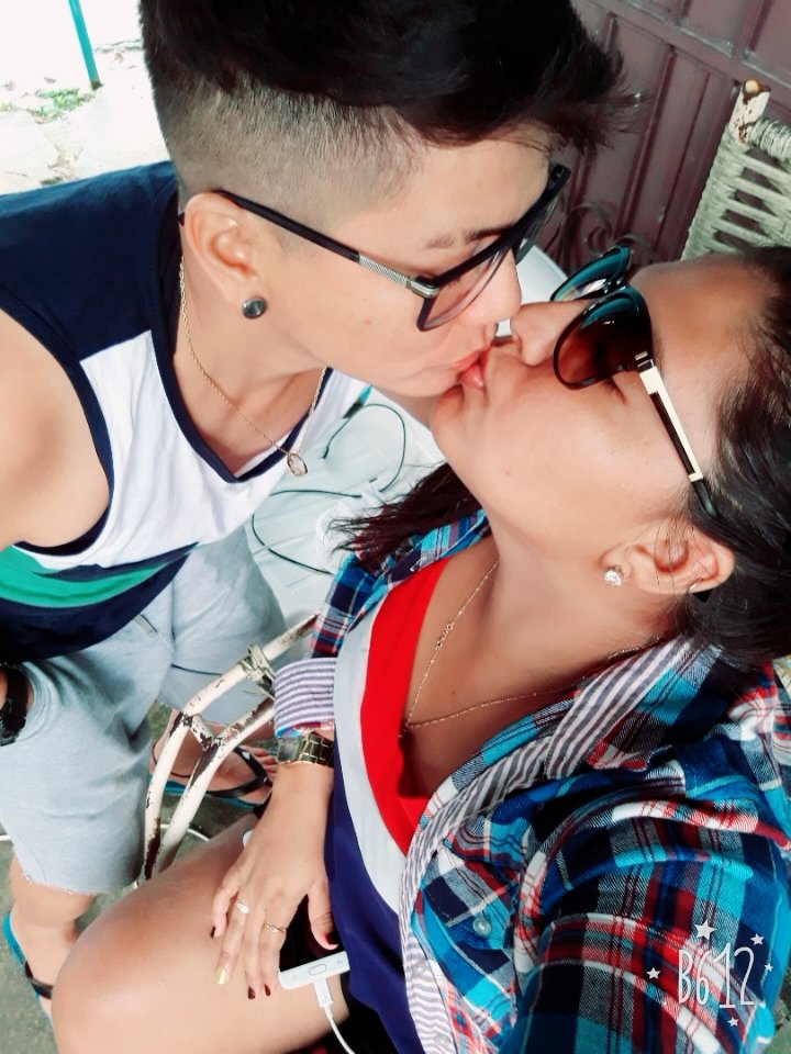 DeyvicaF's tweet photo. Meu Amor ❤ Lésbicas #Sim hahaha 😍 https://t.co/ZHmJoZkIg4