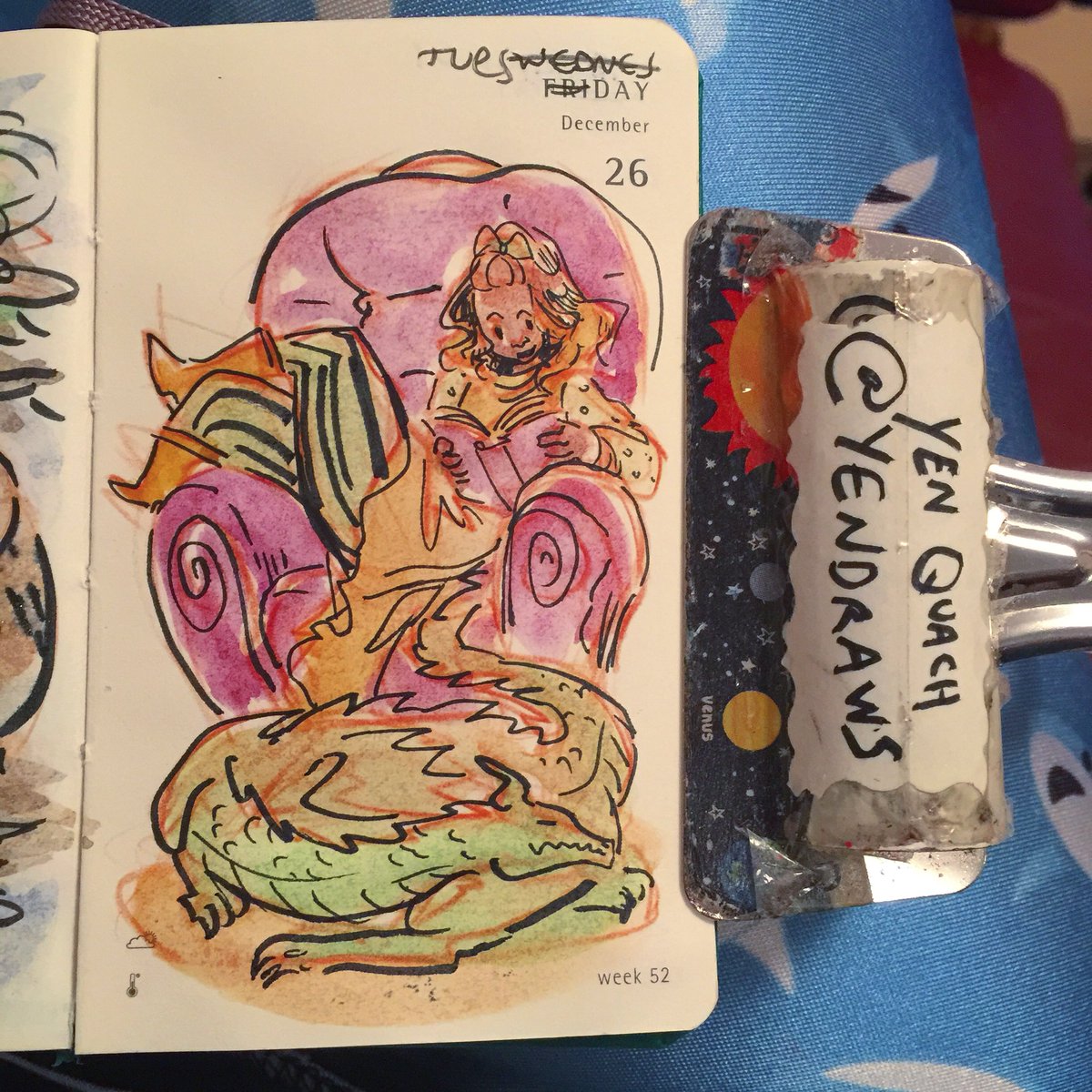 YenDraws's tweet photo. Cozy #illustration #draweveryday #ded2017 #moleskine #sketch #cute #dragon https://t.co/SAwWpl44hk