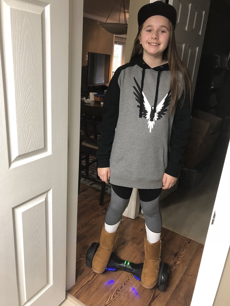 Rocking her new merch in Vancouver Canada #loganpaul #LOGANG4LIFE