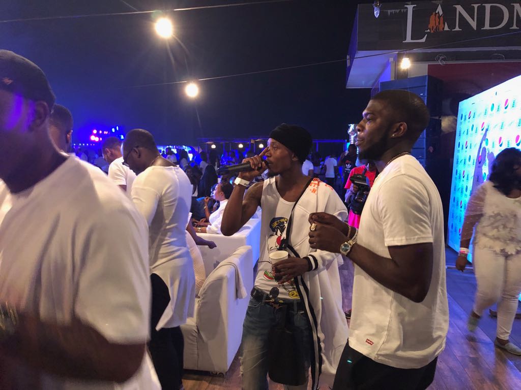 Penzaarville's tweet photo. Moments at the #BDWP2017
Notice the smile & excitement on peoples faces?
Priceless!
#NoShakinCarryGoDisembaa https://t.co/IXQOXEdsZI