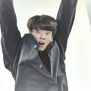 ayeayecaptaein's tweet photo. seriously this jungkook boy is just too cute and so extra i love him https://t.co/WYllYYHT9Y