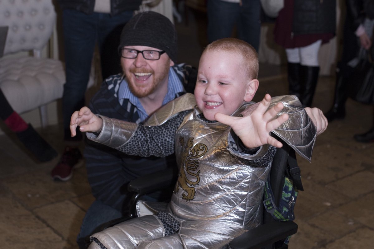 loveforBruce's tweet photo. @thecastlepost thank you for making a very special wish come true for a very excited little knight. #loveforBruce #dipg #kidscancer #dipgawareness #dreamsdocometrue https://t.co/wwcJzpPUzX