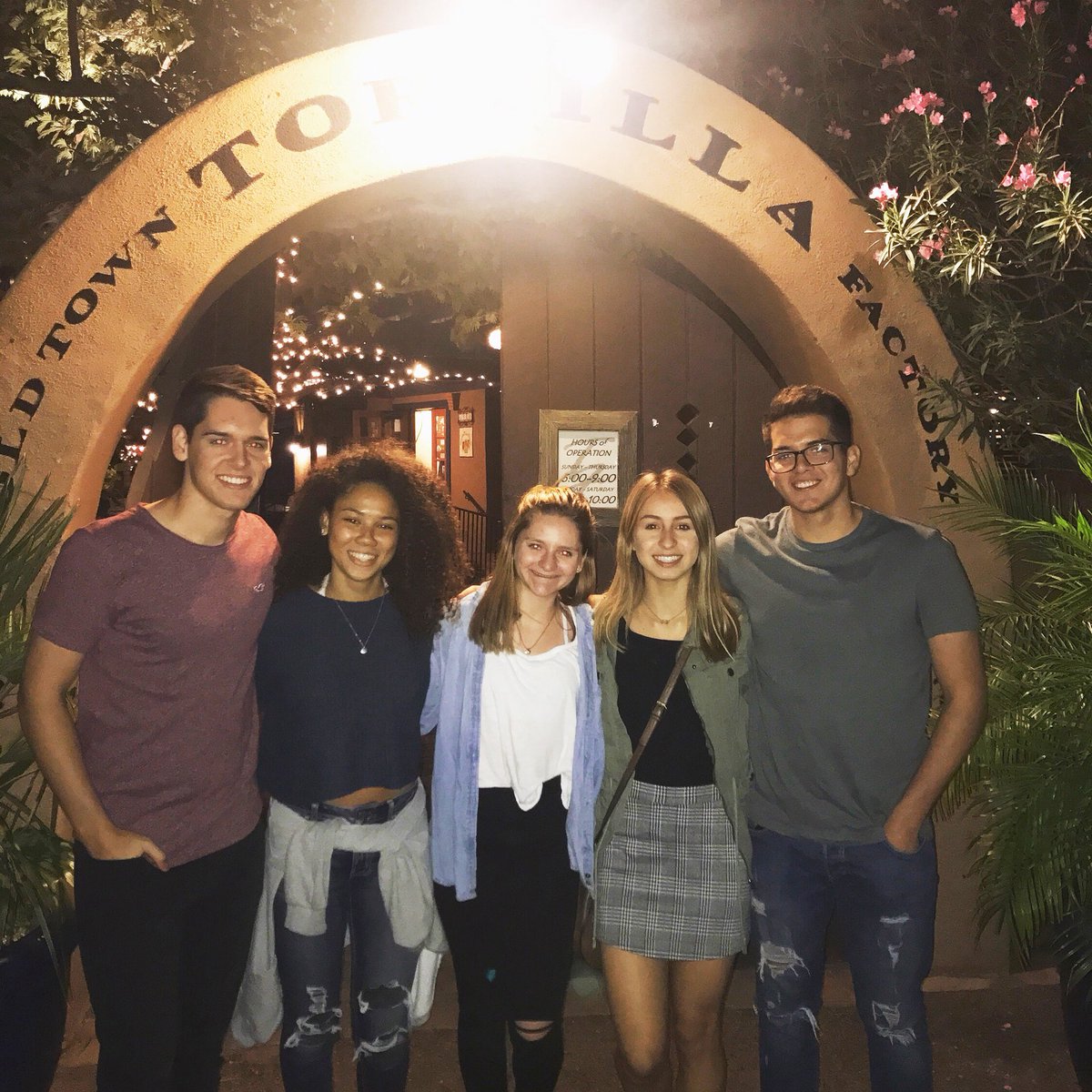 DavidJake21's tweet photo. College consists of the best people you’ll ever meet ☝🏼 https://t.co/DuzTdjUYVG