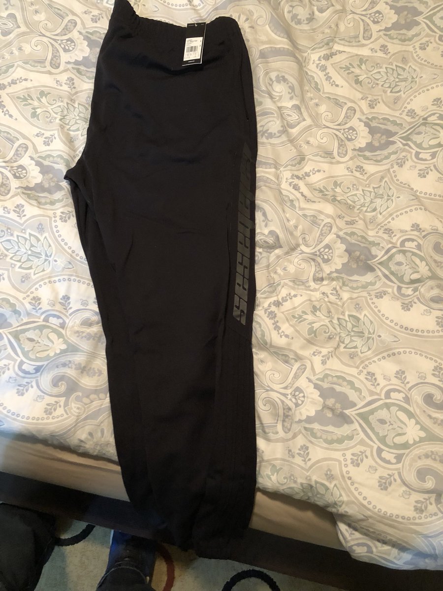 SSBK1881's tweet photo. PADS Yeezy calabasa track pants black size XXl nude retail $100+shipping+fees
Invoiced @RetailTuesday @MicNice #RetailTuesday #Micnice https://t.co/mIvU4sa0CO
