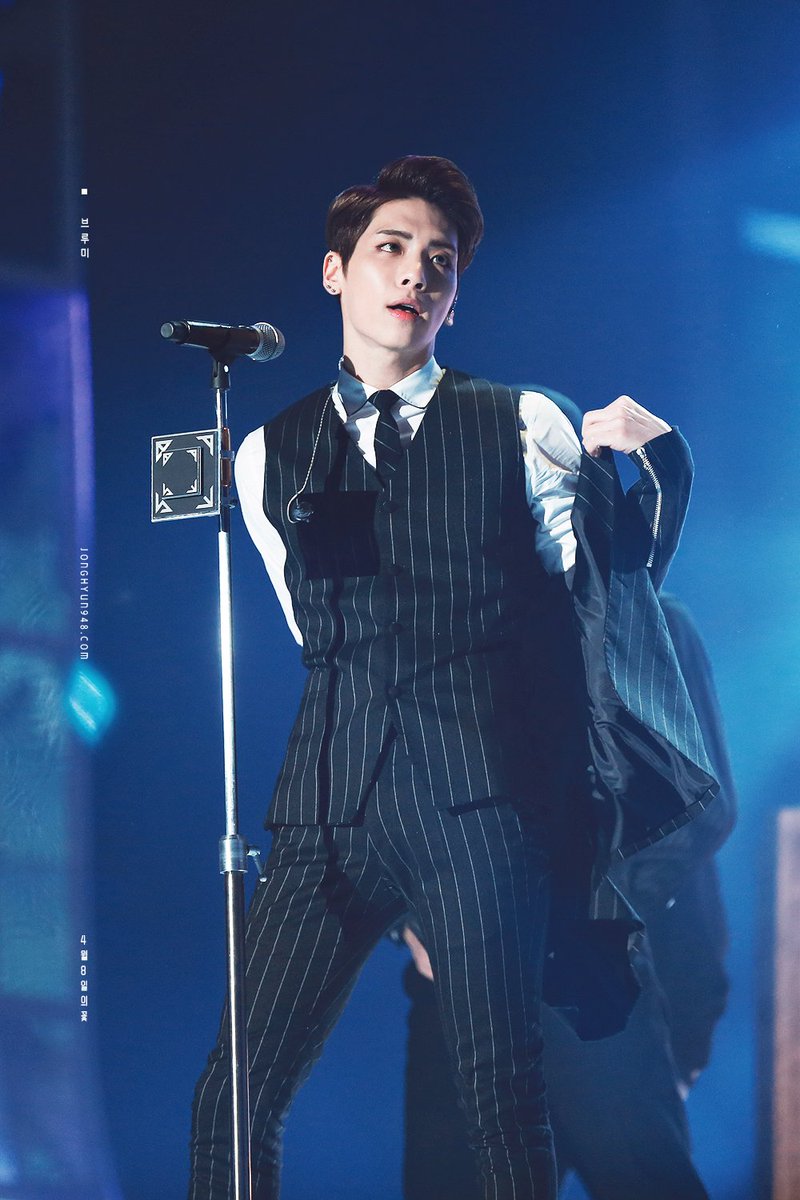 pb9048's tweet photo. 2년전 오늘의 종현이 https://t.co/lZRX0rCs7R