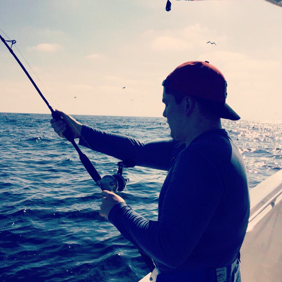 AnthonDunix's tweet photo. Pescando en #puertovallarta 🐠🐠🐟🐟 #holidayfun #holidays #sun #ocean #fun #dj #djslife #dunix #anthondunix https://t.co/OQM4uBzAGL