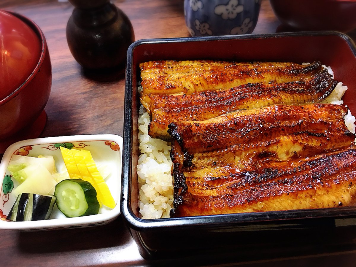 はな 富嶽はなぶさ 伊豆長岡温泉 三代目 花房光宏 素敵な時間の始まりです 三島 に来たら駅前の鰻屋 むさし がオススメ 接客も温かいし うなぎももちろん美味い つまみもお酒もあるし 他の刺身定食とか天ぷら定食も美味いという完璧なお店 はな