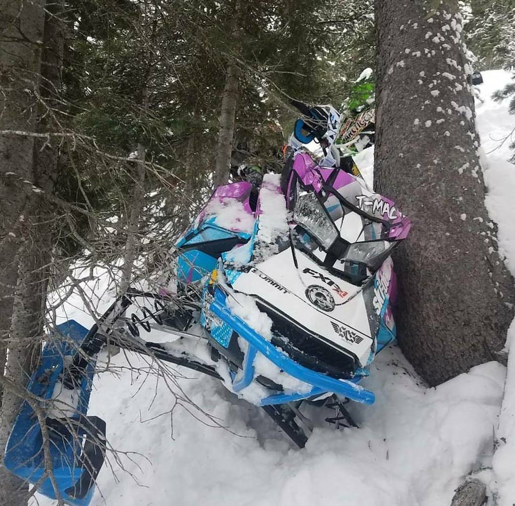 SledUSA's tweet photo. Team Rider @406tmac always keeping it tight! ππ
π·: @406tmac
#SledUSA #RideWithPride #Snowmobiling #BMFab #BMFabrications https://t.co/v1gPEy9USX https://t.co/BUjSgmLLAh