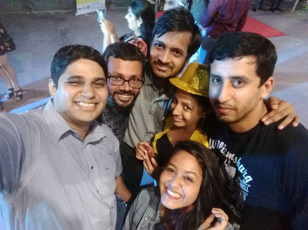 imbevda's tweet photo. Palden Norbu - The Rooftop Lounge is open in #Borivali #Mumbai @ehotelmumbai #BevdaDrinks check it out!!

https://t.co/aMFX2eUjXT
@FoodBloggerAI @FBAIDrinks @besoulflower @FnB_Buzz @VikhroliCucina @salloni @BhaktisBanter @itsindianfoodie #FBAISoiree #LetsDrinkFbai @NishitaChandra https://t.co/46wry2Nxyo