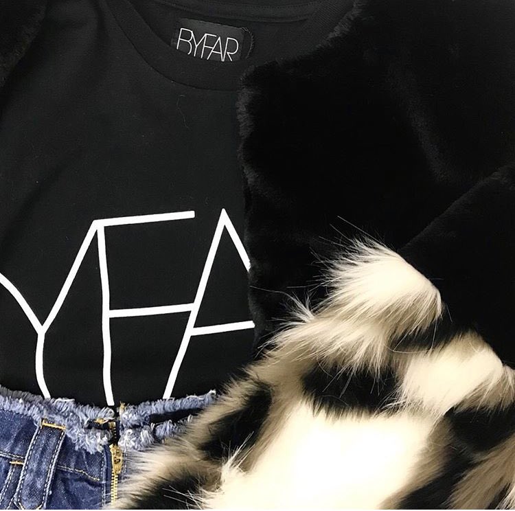 BYFAR_TOKYO's tweet photo. BYFAR'S SUPER SALE WEEK
staaaaarrrrrrttttttt!!!!❤️❣️❤️❣️
12/22(fri)よりBYFAR人気のアウターが最大50%オフ🎉
この機会に是非気になってたアイテム達をゲットしてくださいね〰️✌️✨✨
▷▷https://t.co/EqMRzmg2jo
#BYFARTOKYO #BYFAR
#みちょぱ #池田美優
#fashion #styling https://t.co/0swaaXTdbO
