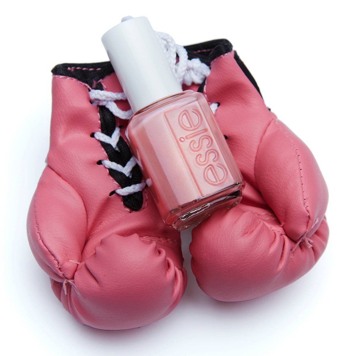 EssieCanada's tweet photo. need to give your nails some well deserved therapy in the new year? we are launching an additional 15 treat, love & color shades in Canada in January, get your hands on these gorgeous new shades and give your nails what they need #essiecare https://t.co/gKhHHh31vd