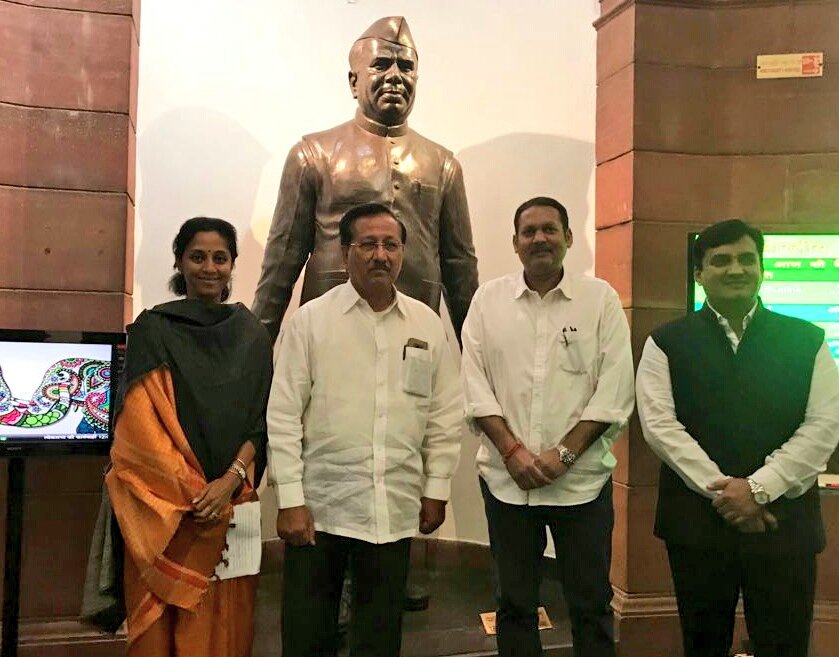 supriya_sule's tweet photo. Special moment in Parliament today. https://t.co/XdXe7wE3cU