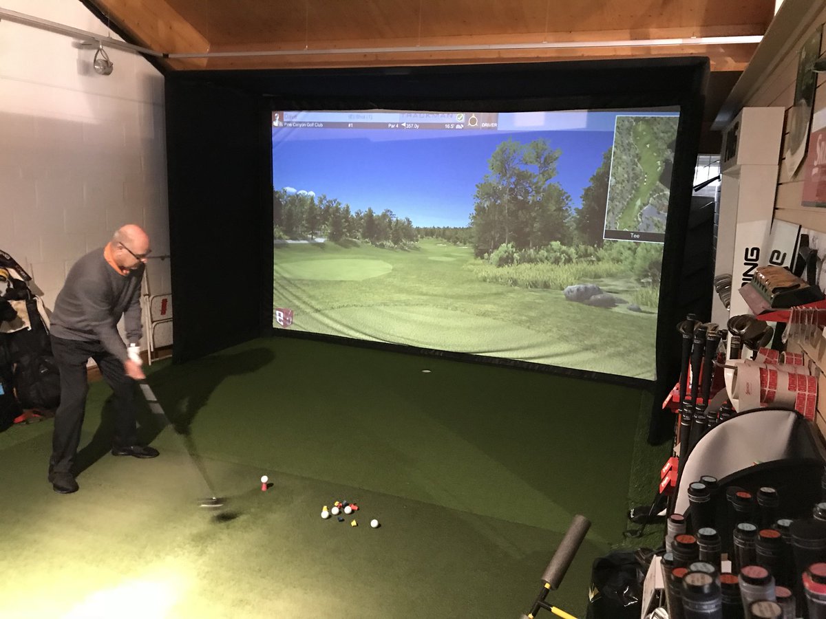 BNgolfshop's tweet photo. All the golf courses are closed due to the snow. Golf studio is OPEN and fully booked today. Limited space tomorrow available. Msg to book a time or make an enquiry https://t.co/18CnmuRfX4