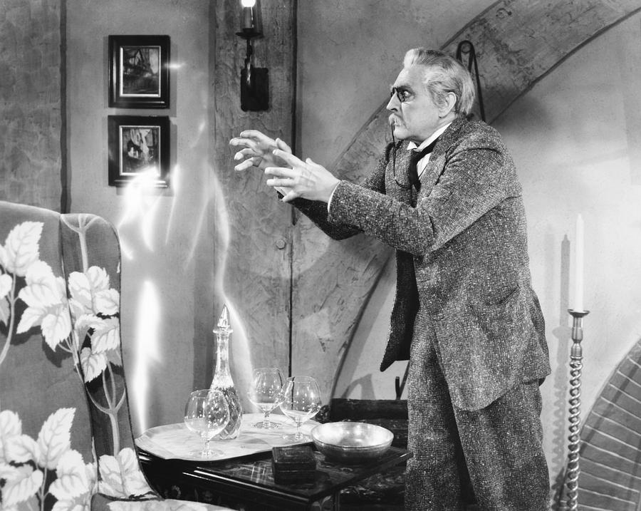 Risultati immagini per The Invisible Woman (1940 film)