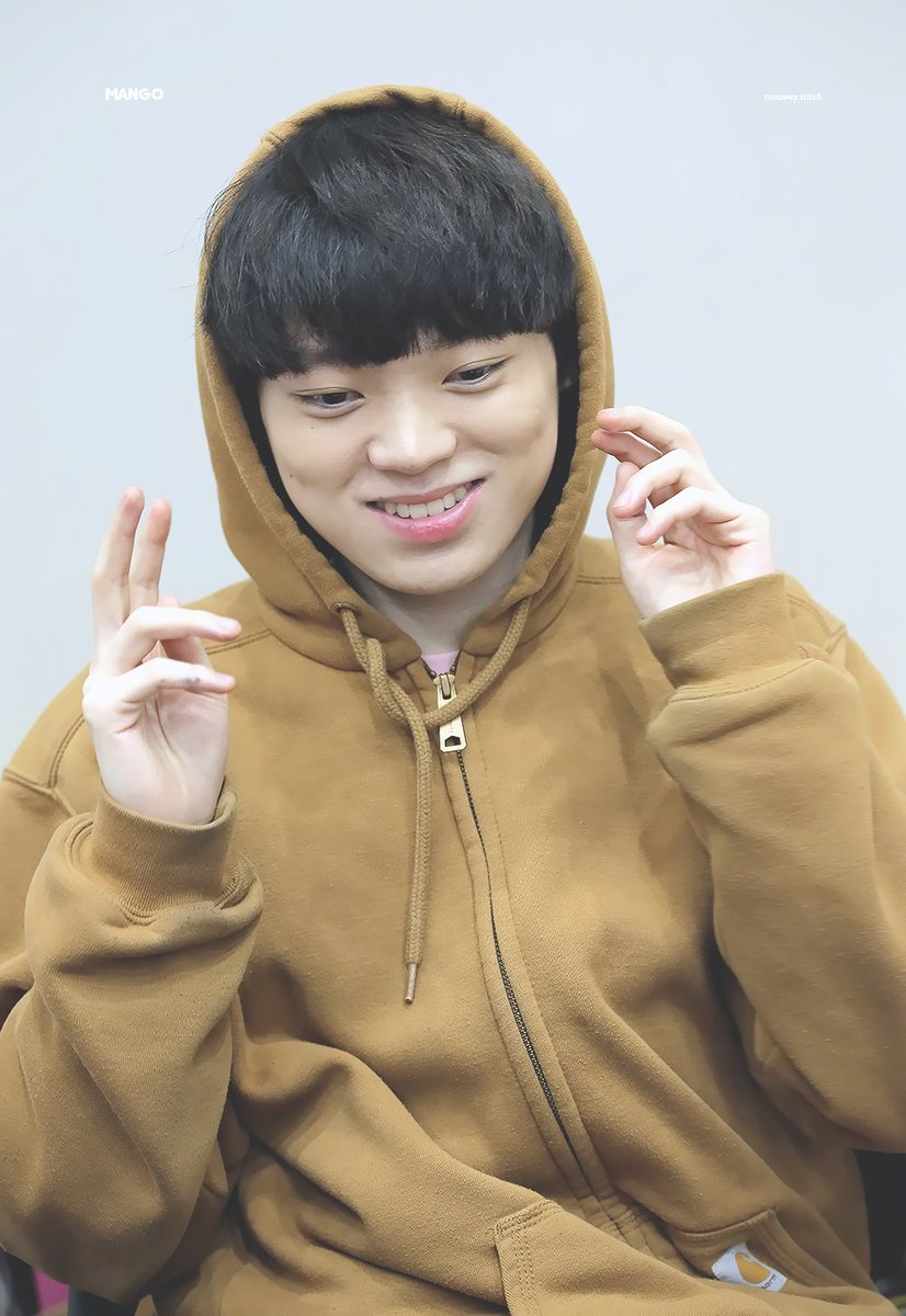 promangozzi's tweet photo. #스티치 #이충희 #러너웨이 #STITCH
                (           브이         )
          O 
      o
   0 https://t.co/t6m35C8YfT