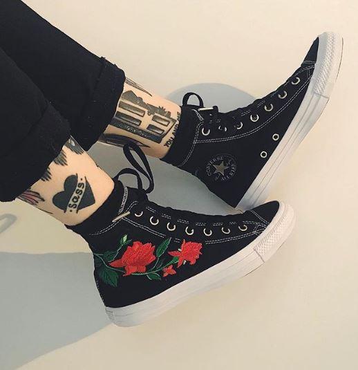 OfficeShoes's tweet photo. RG: @krystyna.stones looking like an absolute babe in her latest @Converse  Exclusive purchase! 🙌💎🖤 Got Christmas cash? Why not buy these? #ownit2017 #officeloves https://t.co/MTgee9zBFd https://t.co/qNdlcKITHv