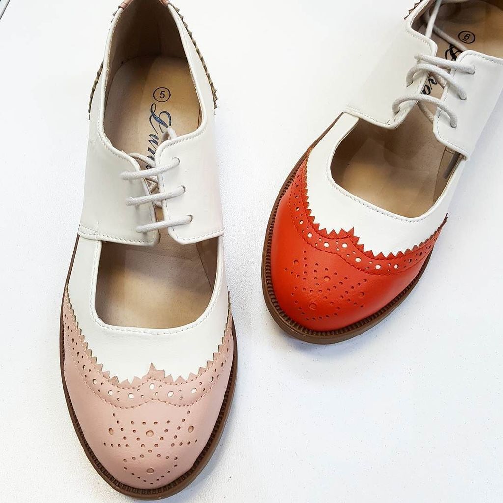ChiChoBello_'s tweet photo. Unique and stylish brogues. 🍭🍭🍭 Orange or Pink? How about BOTH! 😆
-
-
-
-
-
-
#chichobello #shoeoftheday #stylish #stylepost #fashionable #trendy #footwear #styleoftheday #fblogger #style #styling #fromwhereistand #onlineshopping #haul #outfitoftheda… https://t.co/YauOC3ADtV https://t.co/MyhPsNo1Au