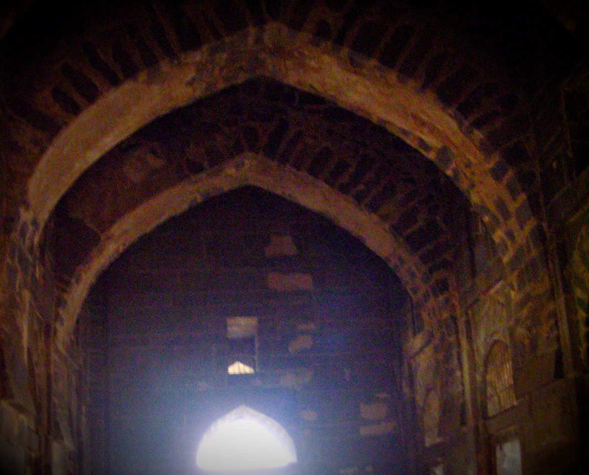 authorbhuban's tweet photo. #KushMahal is within the boundaries of the #KakatiyaFort This place now displays the excavated idols from this region The building was used by Sitab Khan who was the governor of #Warangle and so it is also known as the #SitabkhanMahal @tstourism #BEaTRAVELLER https://t.co/bemSWg8k8h