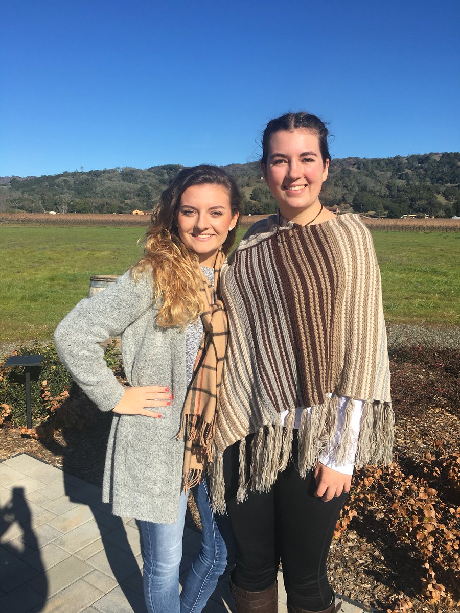 buckeyemon's tweet photo. A beautiful day in Geyserville! #winterbreak17 @ZialenaWinery #sonomacounty #californialove https://t.co/S3k5fwHtqL