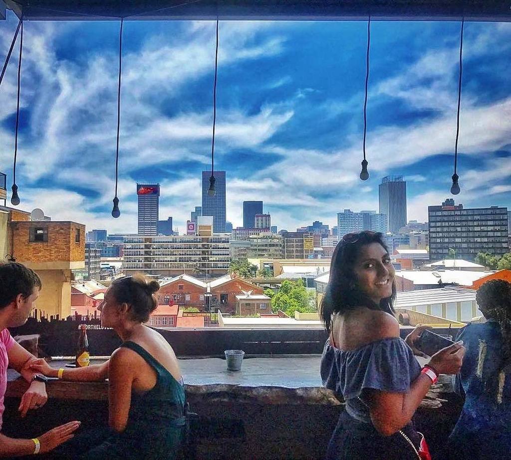 JohannesburgIYP's tweet photo. One of the best spots from which to view the city captured beautifully by @iambrandonmaary #Repost @yovanie.g Living Room in @maboneng where the weekend party is always the place to be ・・・
📸 @iambrandonmaary #Livingroom #Jozi #Joburg #WeekendThings #ExploreJoburg #Roofto… https://t.co/g5PNgtoc7u