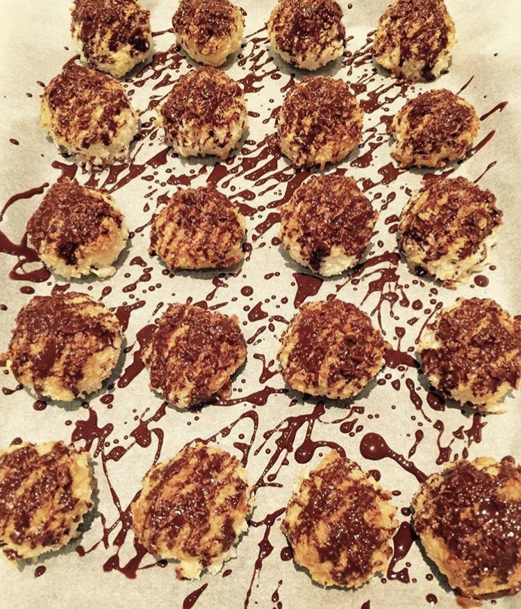 “<a href="/Miraclenessiec/">Renesmee Cullen (Parody)</a>: Christmas baking for <a href="/Jacob_B1ack/">Jacob Black</a> chocolate snowballs ” Love you babe! 😍😍😍