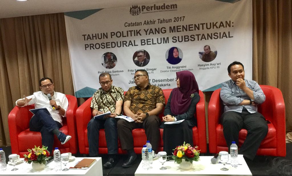 perludem's tweet photo. FB LIVE Streaming Catatan Akhir Tahun Perludem 2017 di https://t.co/9yZsRtrS0J https://t.co/v0LlJDKw1Y