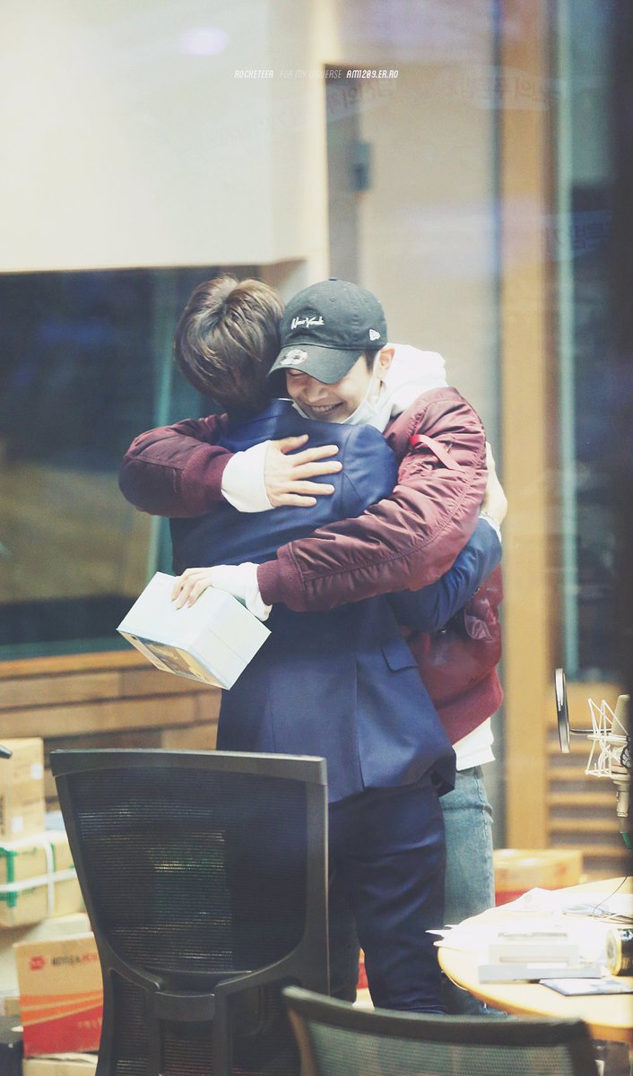 jonghyun_tzone's tweet photo. 우리 종현이 소중해 https://t.co/qDy52tYigZ