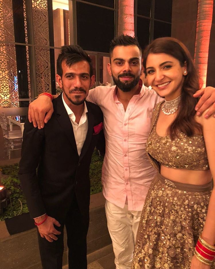  @AnushkaSharma &  @imVkohli with  @harbhajan_singh,  @yuzi_chahal,  @RaviShastriOfc,  @ashwinravi99 &  @cheteshwar1 &  @JUnadkat at their reception last night   #VirushkaReception  #Virushka