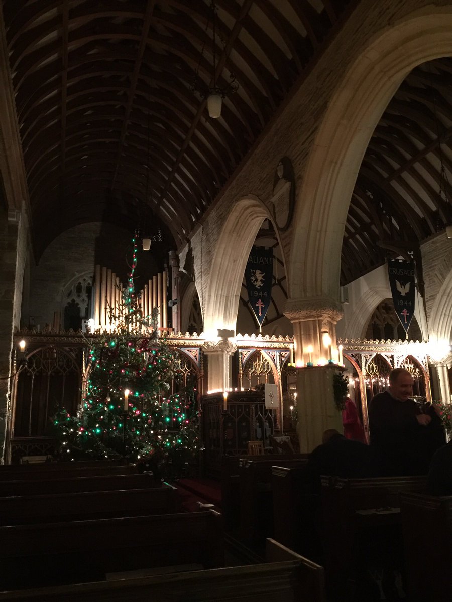 TheOldLibrary4's tweet photo. #ChristmasEve2017 #devon #stokenham https://t.co/TPPcC3bhH4